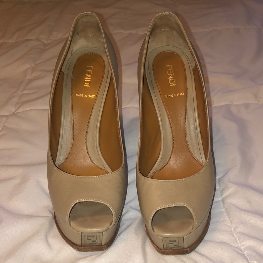 Autentic FENDI